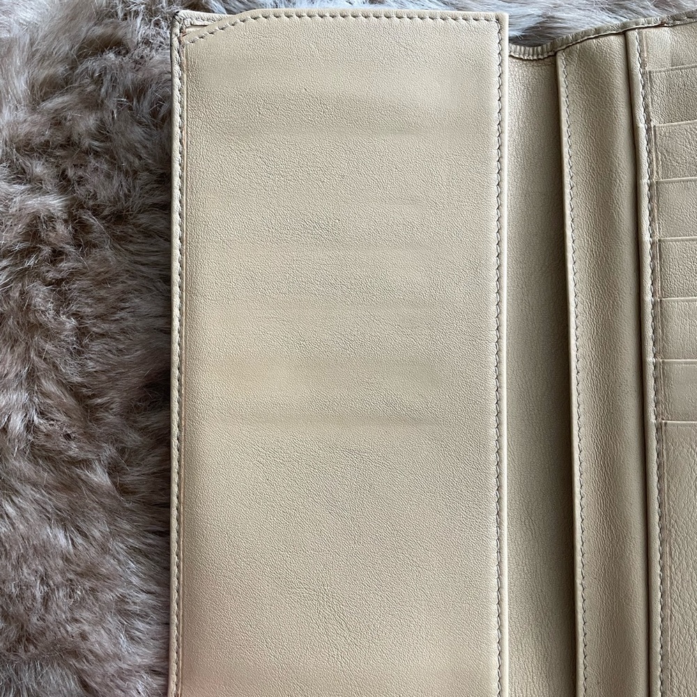💯 Gucci | Signature Monogram Long Wallet - Picture 10 of 14